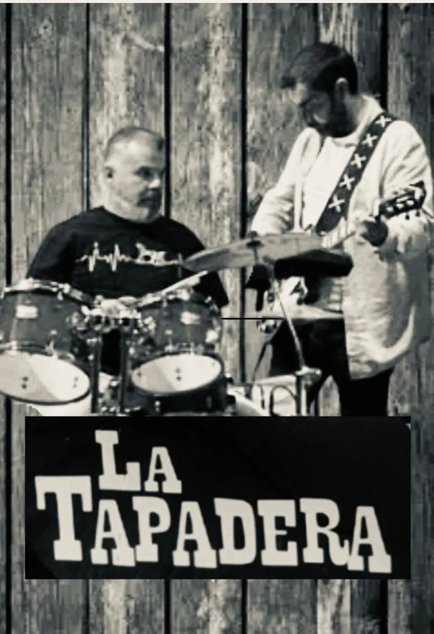 La Tapadera música en Hotel Migal para la Sardinada